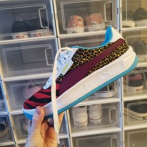 WMNS PUMA CALI ANIMAL PRINT SZ 7 WORN ONCE. COMES WITH BOX